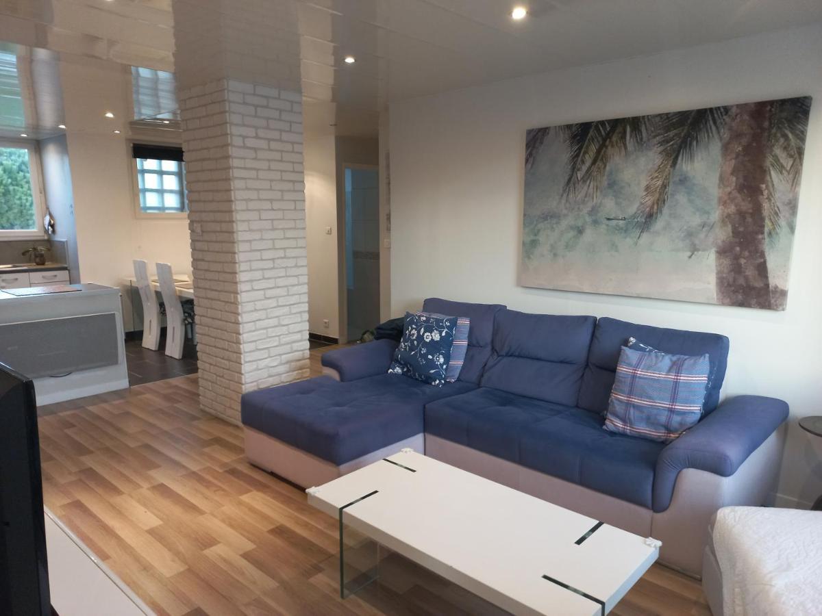 60 m2 , 2 chambres, très calme, plage et commerces à 3 minutes à pied, WIFI fibre optique et parking gratuit La Seyne-sur-Mer Esterno foto