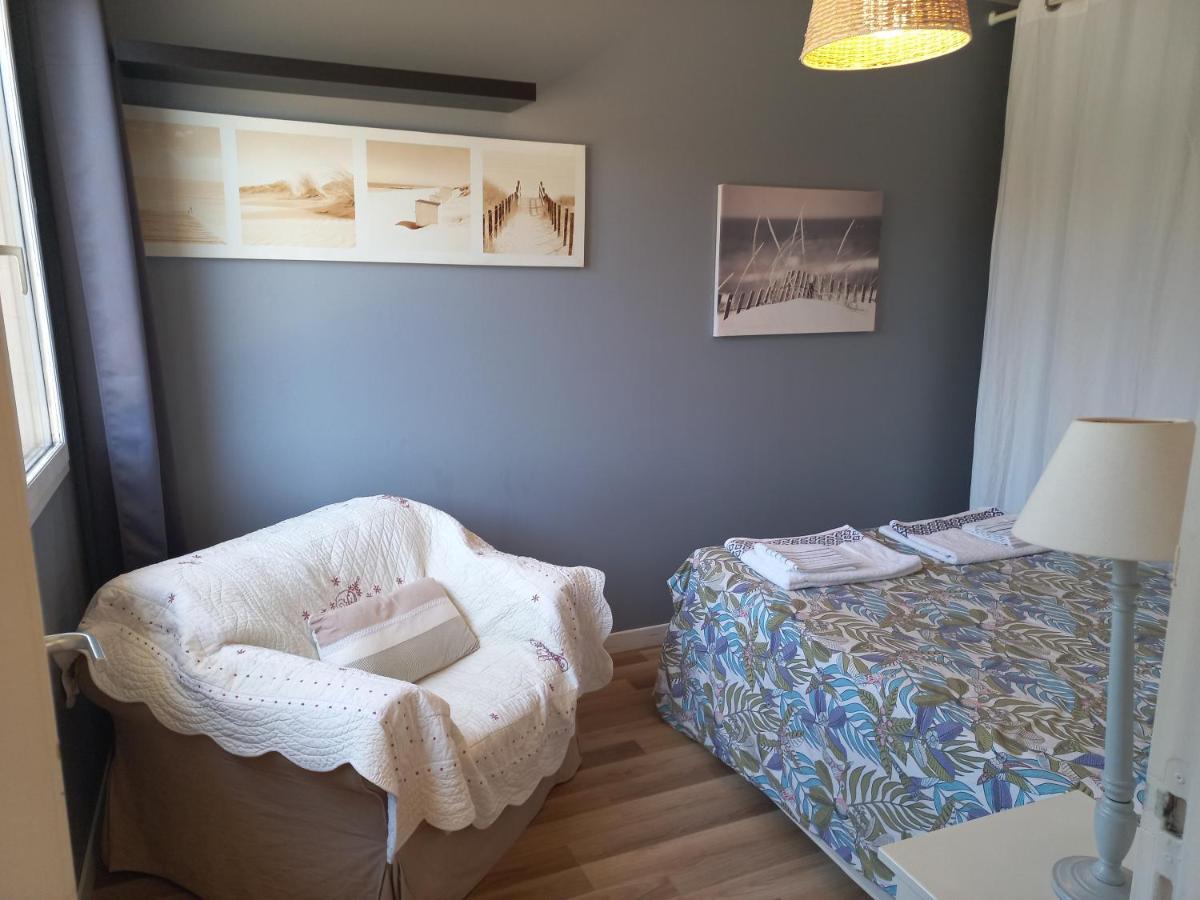 60 m2 , 2 chambres, très calme, plage et commerces à 3 minutes à pied, WIFI fibre optique et parking gratuit La Seyne-sur-Mer Esterno foto